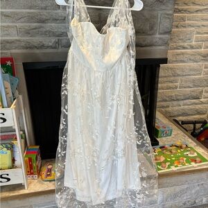 JJs House White Floral Midi Dress